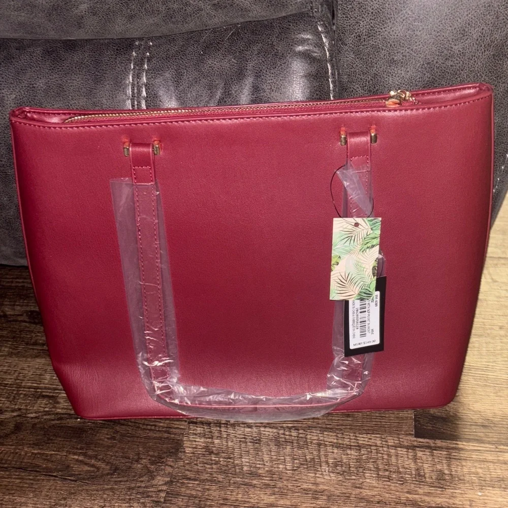 Badgley Mischka chic red